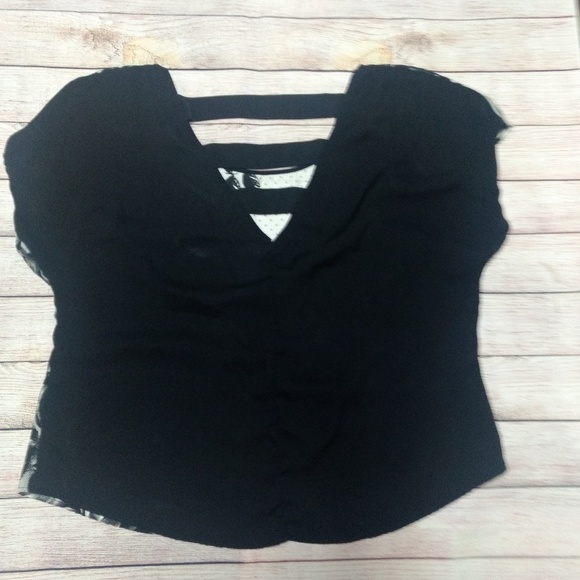 Black white floral blouse - Picture 3 of 3